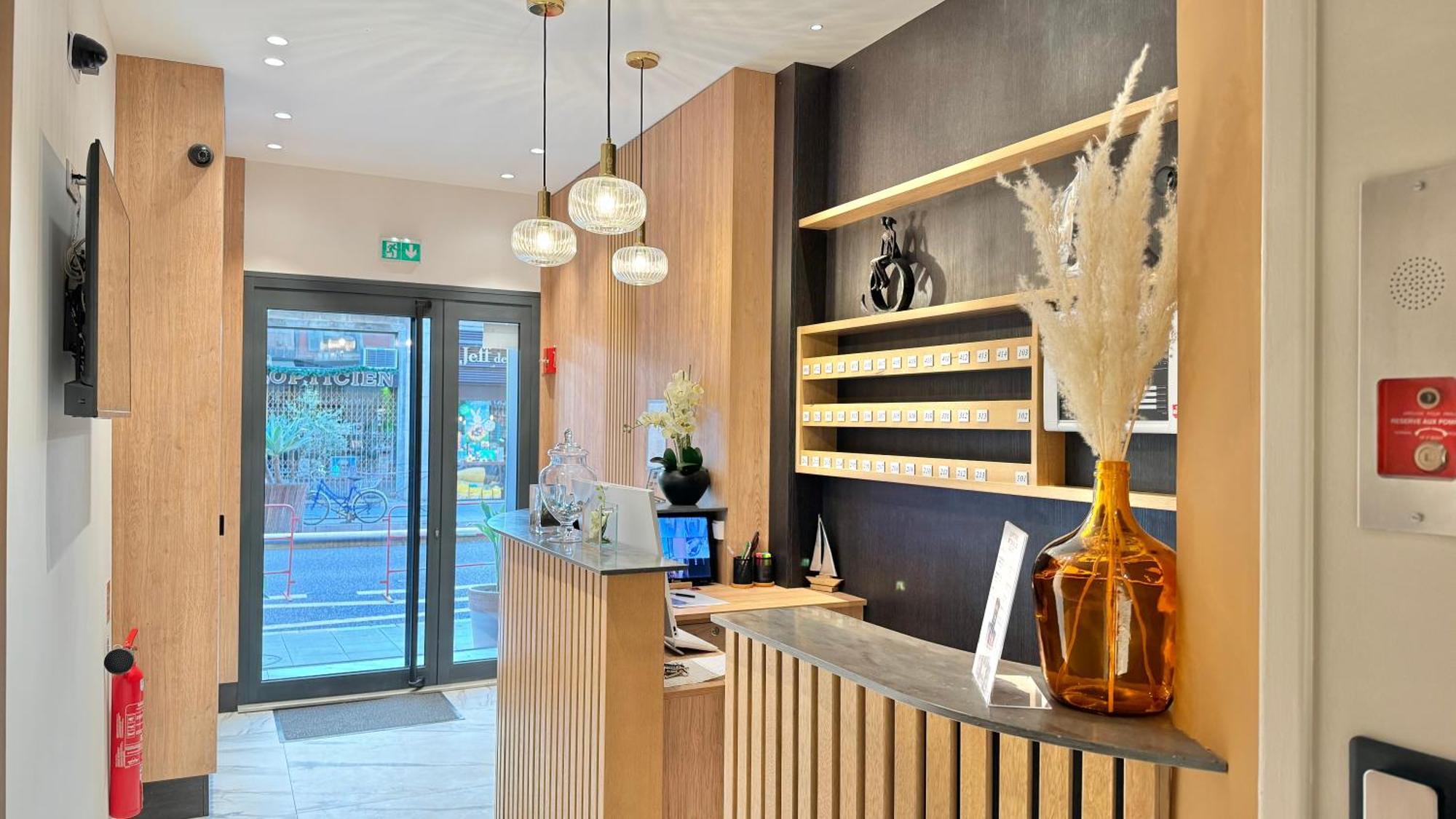 Hotel Helvetique Ница Екстериор снимка